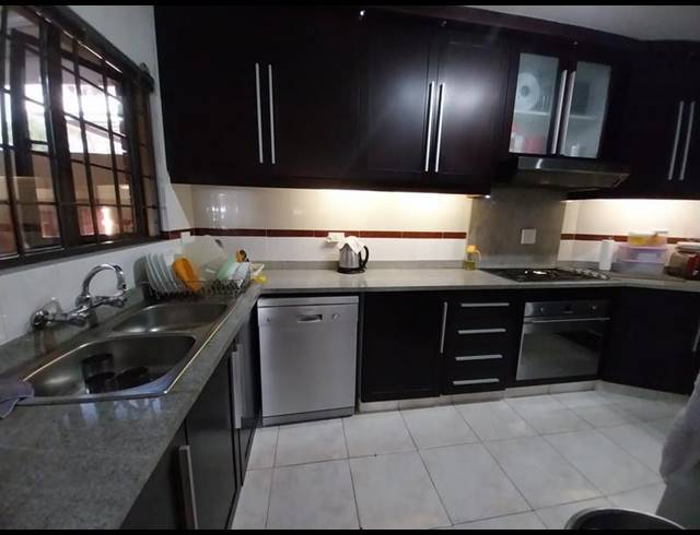 3 BEDROOM COMPLEX FOR SALE IN RESERVOIR HILLS